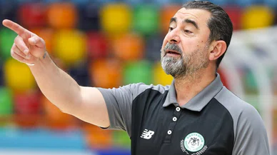 Konyaspor'un koçundan taraftara kritik çağrı