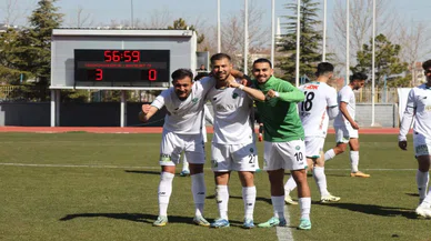 Ertuğrul Tekşen, ilk 11’e iki golle döndü