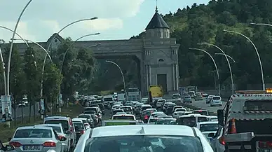 Bayram dönüşü, Konya-Ankara yolunda trafik durma noktasına geldi!