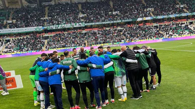 Belediye Başkanı, Milletvekili, taraftar, gazeteci…