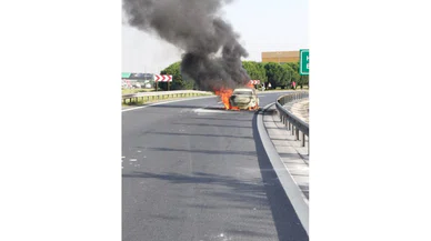 Korkunç görüntüler! TEM'de araç alev topuna döndü yaralı varmı ?