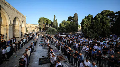 Mescid-i Aksa'da direnişli Bayram namazı!