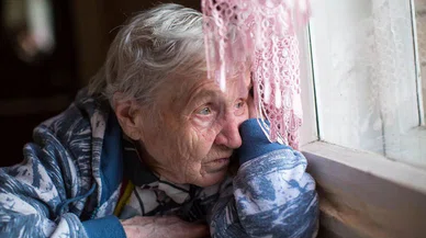 Yaşlıları yalnız bırakmayın! Yapılan araştırma üzücü gerçekleri ortaya koydu...