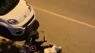 Alkollü kişiler sızarken ceplerini kurcaladı!