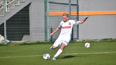 Konyaspor'da bir transfer daha! 3 yıllık imza atıldı