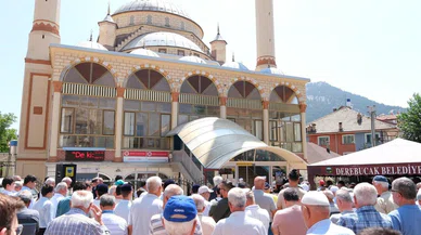 Konya'daki çiftçiler ellerini duaya açtı!