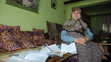 Yaşlı kadını gözü yaşlı bıraktılar! Bu akrabanın yaptığını kimse yapmaz...