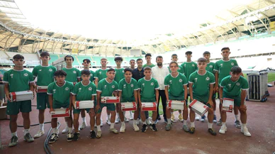 Başkan Ömer Korkmaz, genç oyunculara verdiği sözü tuttu