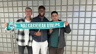 Konyaspor’un yeni stoperini, Hollanda’dan taraftarlar uğurladı