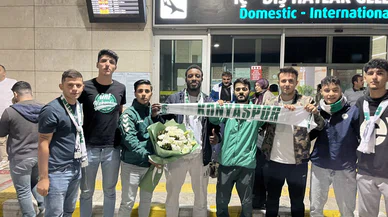 Konyaspor'un yeni stoperi imza için Konya'da