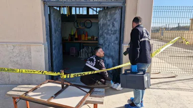 Öğretmenin gözü önünde katliam!