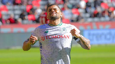 Konyaspor yenildi ama yerini korudu