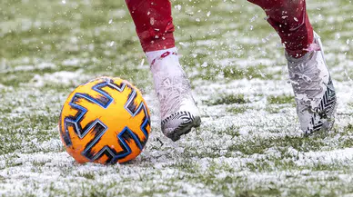 Konya'da futbola kar engeli! Maçlar ertelendi