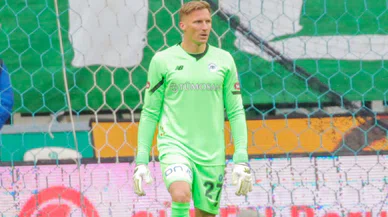 Konyasporlu kaleci, galibiyetin gelmemesine çok üzüldü