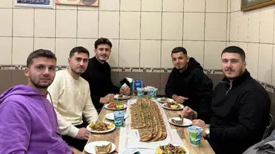 Konyaspor’un genç golcüsü, yakın dostlarını ağırladı