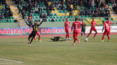 Konyaspor’un rakibi zirve yarışında yara aldı