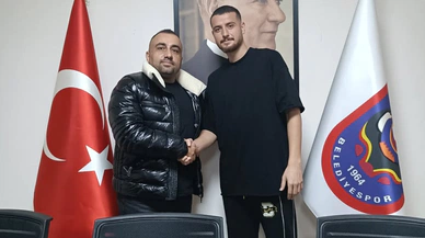 1922 Konyaspor'da beklenmeyen ayrılık! Golcü oyuncu ayrıldı