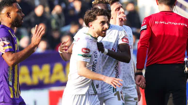 Konyasporlu oyuncu, kariyerinde ilki yaşadı