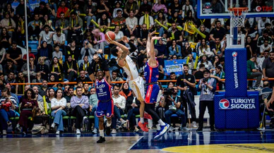 Konya BBSK evinde yarı finale yükseldi