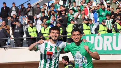 Konyasporlu oyuncu şampiyonluk sevinci yaşadı