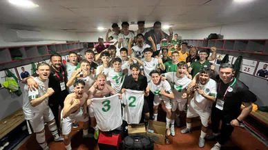 Konyaspor hem Türkiye üçüncüsü oldu hem de özel ödülün sahibi oldu