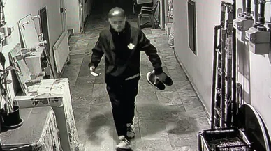 Ayakkabı hırsızlığında zirve: Çalacağı ayakkabıları koklayarak seçti