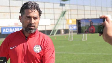 Konyaspor'un eski hocası, imza sonrası konuştu