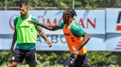 Konyaspor'da Yhoan Andzouana ilk antrenmanına çıktı