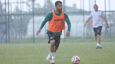Konyaspor, yoğun yağmur altında çalıştı