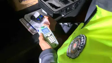 Aksaray’da promil rekoru! Rekor ceza yedi, gazeteciyi tehdit etti