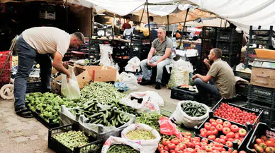 Konya'da cüzdanlar boş, sepetler yarım! Pazarda geçim savaşı