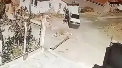 Aksaray'da seyir halindeki araçta yılan paniği