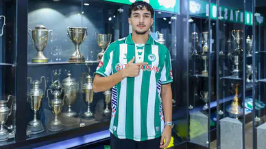 Konyaspor'da genç oyuncu için imza töreni