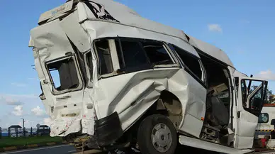 Katliam gibi kaza! 15 yaralı var