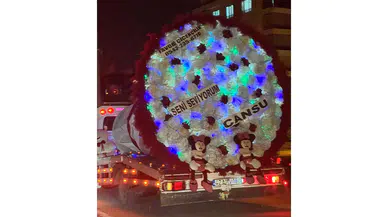 Yer: Konya! Çekici bu kez otomobil değil, çiçek buketi taşıdı