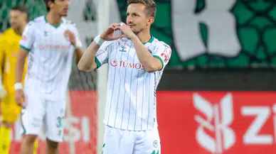 Konyasporlu oyuncu affedildi! İsmi yabancı listesine yazıldı