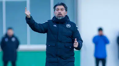 Konyaspor'da İlhan Palut ilk peşinde