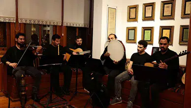 Belediye personelleri müzik grubu kurdu: "Beyefendiler"