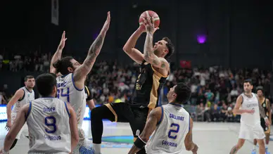 Konya BBSK, son saniyede lideri devirdi! Muhteşem galibiyet