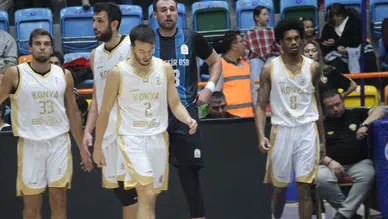 Konya Büyükşehir, zirve takibini sürdürüyor