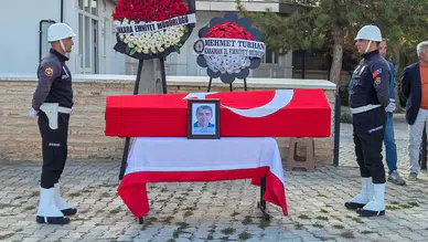 Kalp krizine yenik düşen polis memuru Karaman'da son yolculuğuna uğurlandı