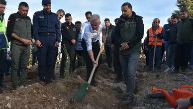 Karaman'da Öğretmenler Günü'ne özel fidan dikim etkinliği