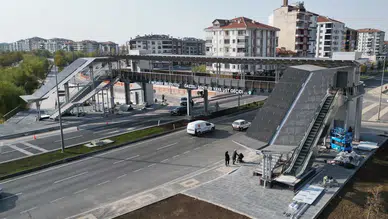 Aksaray’da yoğun trafik noktasında üst geçit yatırımı