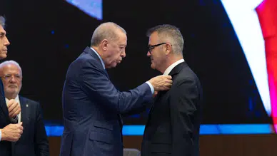 Konya’da AK Parti ve CHP, parti değiştiren başkan için birbirine girdi