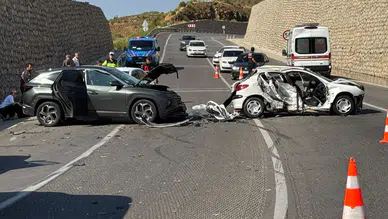 Konya-Antalya yolunda kaza! Karşı şeride geçip 3 araca çarptı