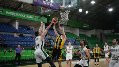 Konya Büyükşehir güle oynaya yarı finalde