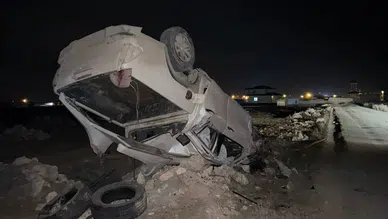 Aksaray'da otomobil şarampole devrildi: 3 yaralı