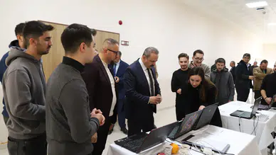 Aksaray Üniversitesi’nde yapay zeka rüzgarı! Sergi büyük ilgi gördü