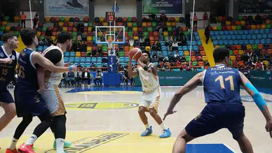 Konya Büyükşehir evinde ter attı! 19. galibiyet geldi