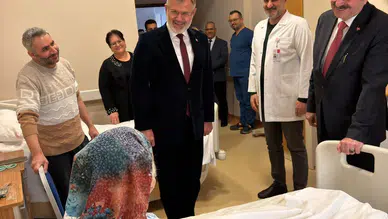 Konya Vekili Erdem, bayramda onları da unutmadı